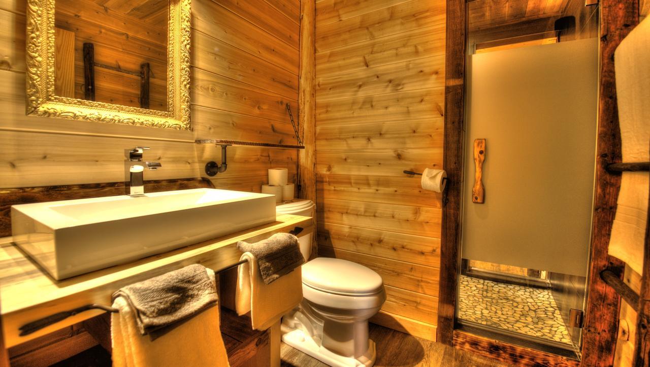לה מלבאי Le Bivouac - Les Chalets Spa Canada מראה חיצוני תמונה