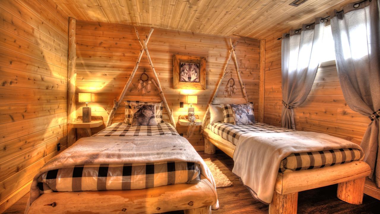 לה מלבאי Le Bivouac - Les Chalets Spa Canada מראה חיצוני תמונה